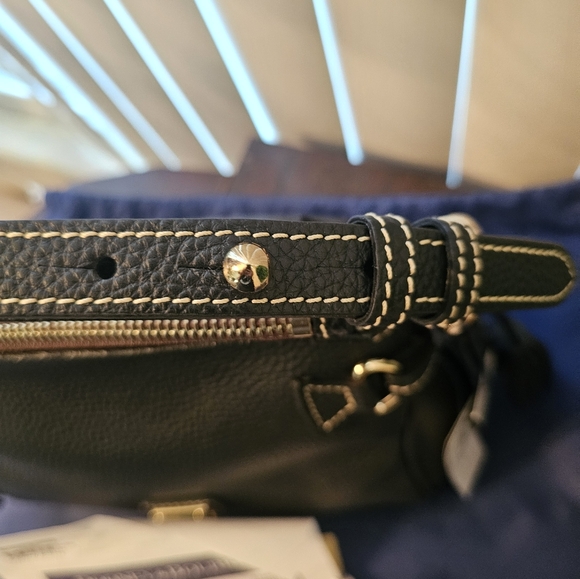 Dooney&Bourke Pebbled Grain Tassel Shoulder Bag "NWT" - Picture 5 of 10